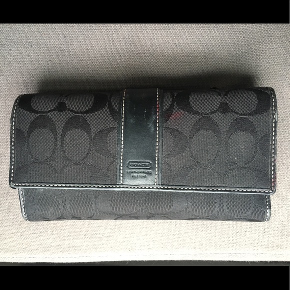 Coach Wallet - Picture 1 of 7